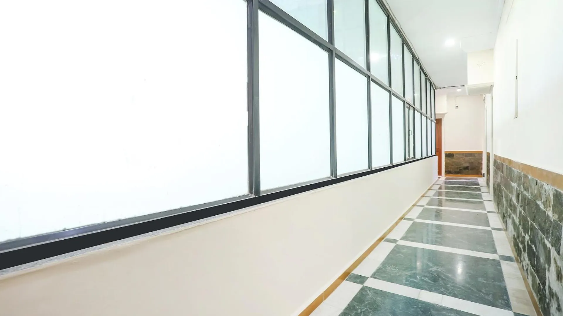 *** Hotel Fabhotel Comfort Residency II Gurgaon India